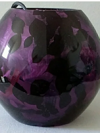 IKEA Knubbig Purple Leaf and Flower Glass Table Lamp in Indoor Lighting & Fans in Ottawa - Image 4