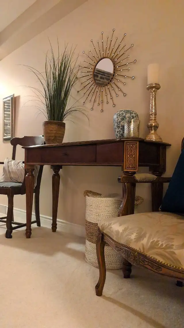 VALUE PRICED Soft Homestaging Help for Faster House Sale!