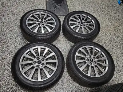 Quatre Pneus d'hiver Michelin X-ice utilisés un hiver sur mags d'origine Lincoln 5x108 17x7 ET50 Cen...