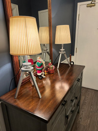 Table lamps (x2)