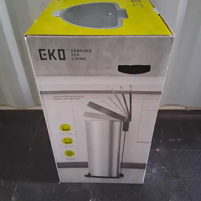 Eko 45 Litre Aria Step Bin in Other in Calgary - Image 4