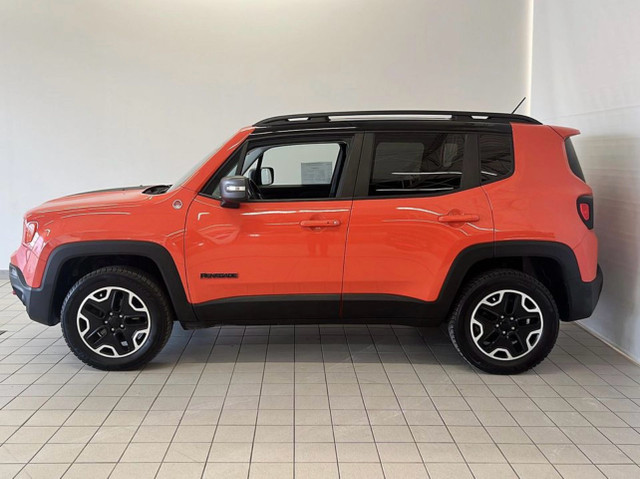 Jeep renegade 2019 TrailHalk in Cars & Trucks in City of Montréal - Image 2