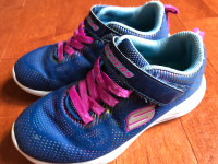 Sketchers girls size 1 running shoe