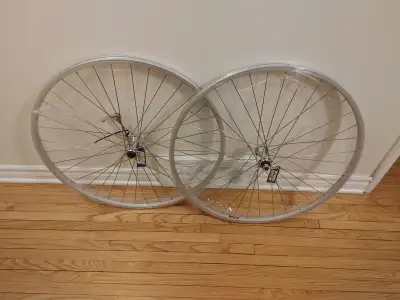 Brand new Alex Wheels 700c front wheel, View more