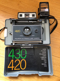 Vintage Polaroid 420 Automatic Land Camera