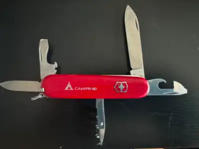 VINTAGE SWISS ARMY KNIFE CAMPING VICTORINOX SWITZERLAND, GOOD CONDITION, CLEAN, COMPLETE.