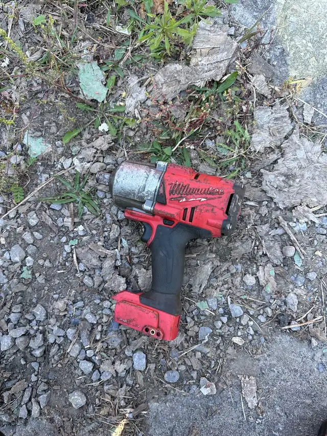 Milwaukee 2864-20 M18 FUEL High Torque Impact Wrench 3/4" in Power Tools in Markham / York Region - Image 2