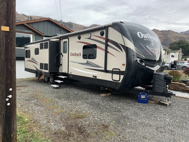 2016 Keystone Outback 326 RL in Travel Trailers & Campers in Kamloops