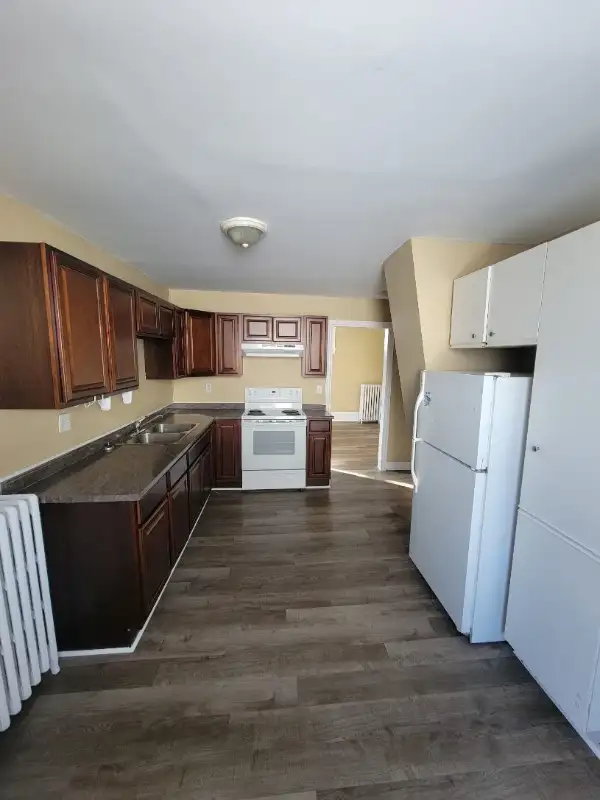 2 Bed - 328 Argyle Street, Summersidem ALL INCLUSIVE in Long Term Rentals in Summerside - Image 2