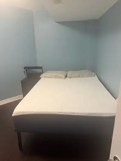 2 rooms in basement available 1450 or 725 each 1 room main floor $825 1 parking spot available Utili...