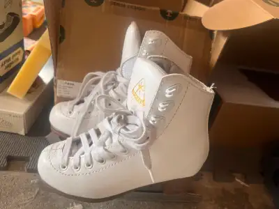 Jackson Ultima Figure Skates - Youth/Toddler Size 13, View more