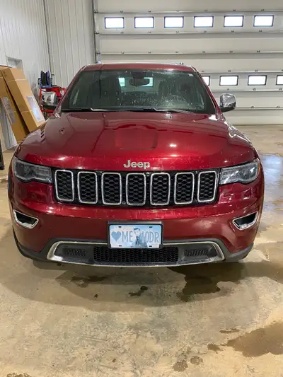 2021 Jeep Grand Cherokee Limited 4x4 One owner, senior driver, dealer maintained, leather interior,...