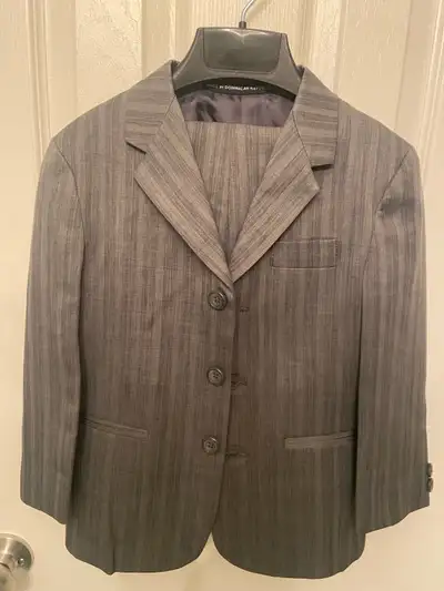 Dockers Boy's Suit-Size 5, View more