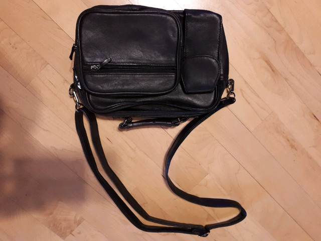 New purses  in Women's - Bags & Wallets in Belleville - Image 3
