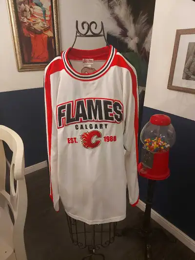 Calgary Flames youth jersey xl, View more