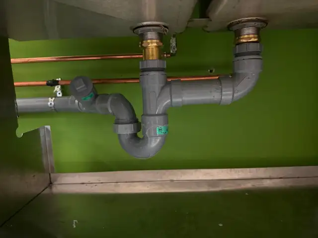 Service Plumber561097787216373765