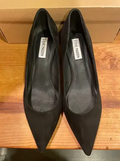 Steve Madden size 10 black suede heels, View more