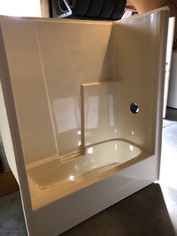 1-Piece Bath Tub /Shower Surround
