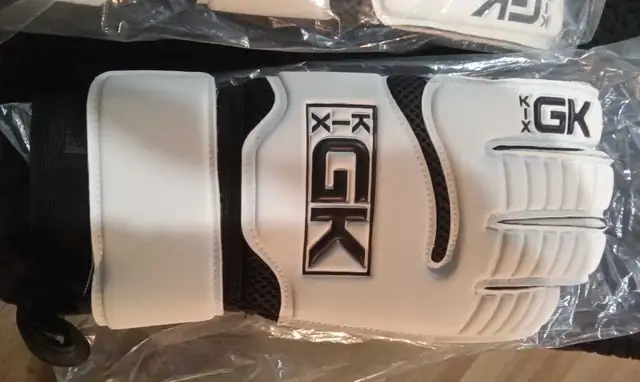 Kix GK Soccer Goalie Gloves (New) in Soccer in St. Albert - Image 3