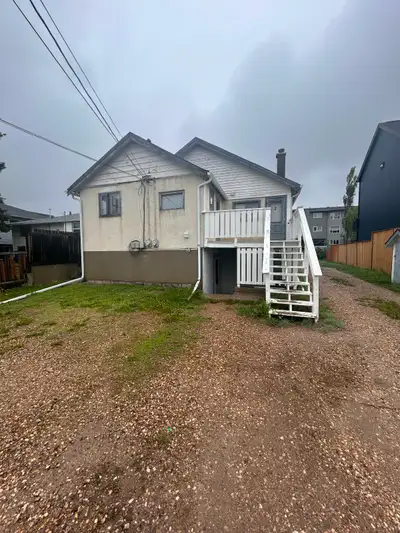 Text 403-354-6780 for inquiries. I will not respond on app. Welcome to this charming 2 bedroom suite...
