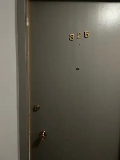 Pet friendly 1 bedroom plus den for May 1. The lease goes until January 1 2026. Rent includes water...