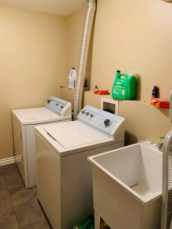 Spacious/Modern Legal Basement Suite for Rent Ideal Location Room