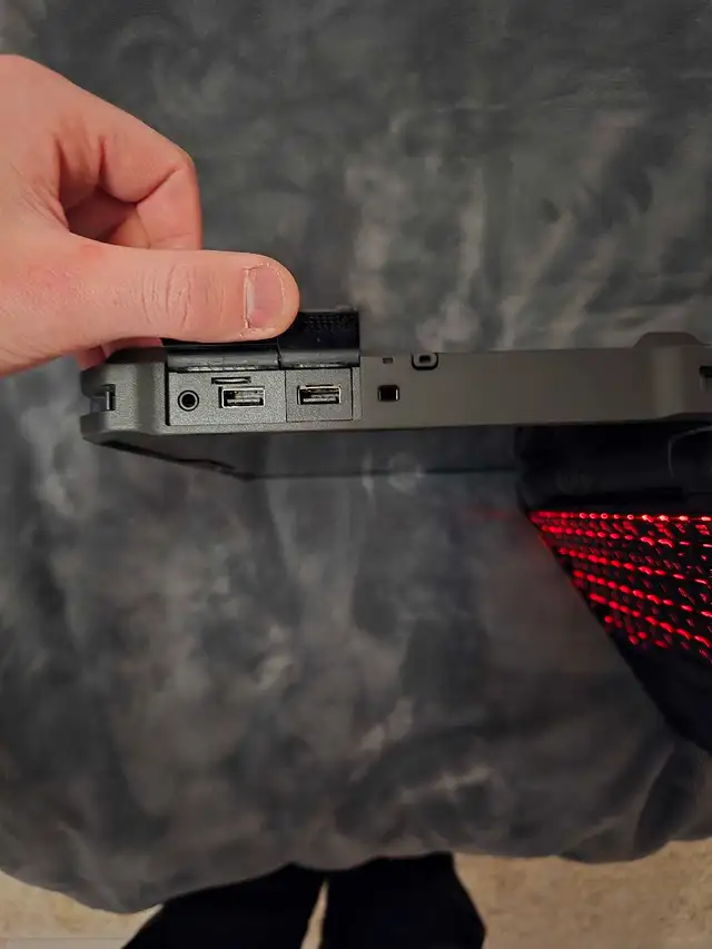 Dell Latitude Rugged Extreme 7230 Tablet in Laptops in Edmonton - Image 8