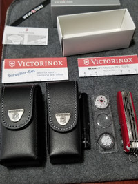Victorinox Traveller set rare new in box