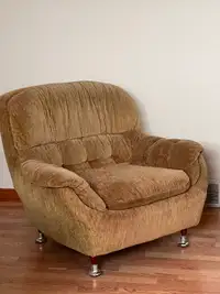 Comfy arm chairs