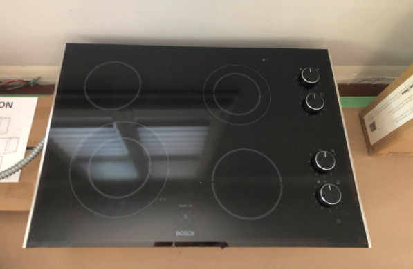 30” Bosch Electric Cooktop in Stoves, Ovens & Ranges in St. Catharines