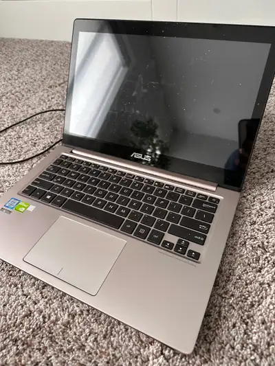 ASUS ZenBook UX303U – For Parts / Repair - No SSD, View more