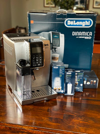 De'Longhi Dinamica w LatteCrema Fully Automatic Espresso Machine