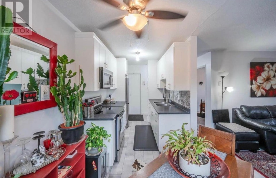 2BR/1B Apartment For Rent - $1600/m 4