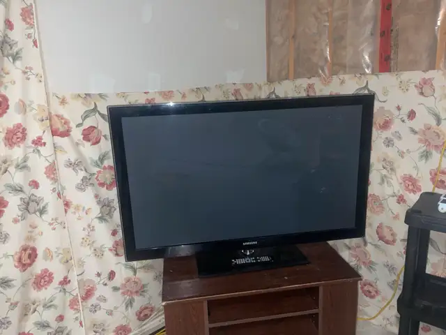 Samsung Plasma TV in TVs in Oakville / Halton Region - Image 2