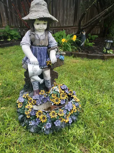 Excellent condition. Use to be a fountain but now makes a Excellent garden decoration. Stands about...