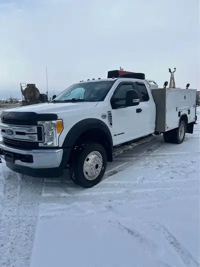 Vmac air compressor (new belt) Tool box heater Lincoln 305 D 2111 hours Not manny kms put on since c...