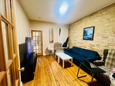 Available Now It's a shared room (not a private room) Rent includes utilities and internet Room Feat...