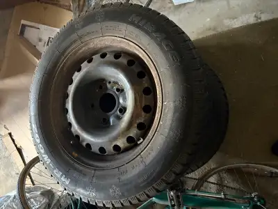 Mirage MR-W662 Winter Tires 225/65/16 Used - Half Season of winter & switched vehicles, basically br...