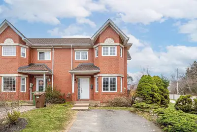 Room for rent (month to month lease) in our semi-furnished townhouse located in the heart of Clayton...