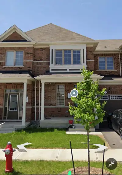 3BHK townhouse for rent in Brampton!