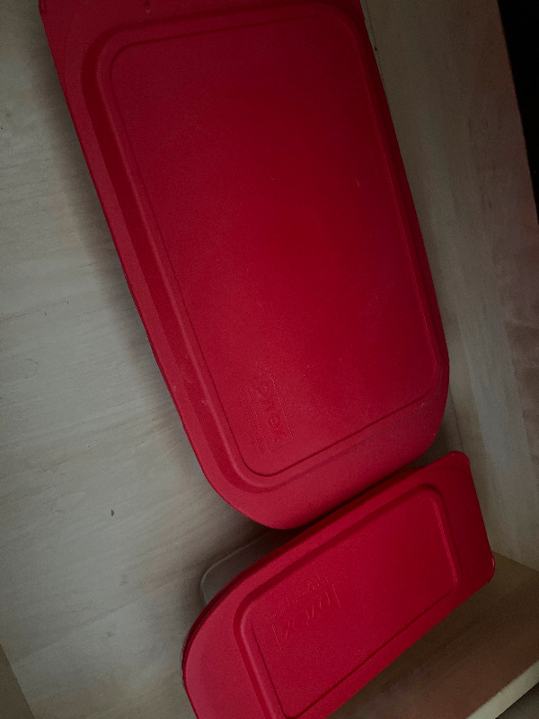 Pyrex bakeware in Kitchen & Dining Wares in Calgary