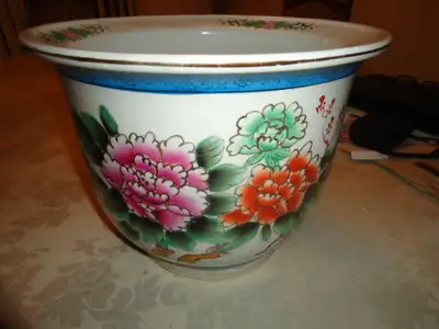 **CERAMIC CHINESE BIG PLANTER**, View more
