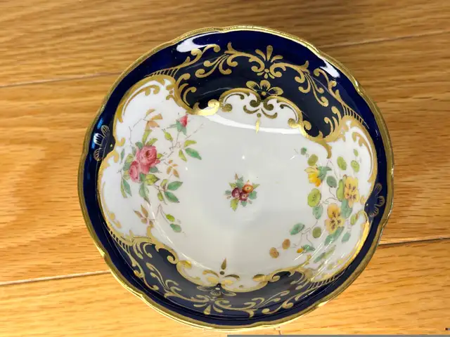 ** COALPORT CUP colbalt blue floral in Arts & Collectibles in Markham / York Region - Image 6