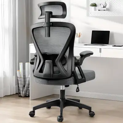 Selling brand new still in box Ergonomic Office Chair Worth 250$ Design: The office chair conforms t...