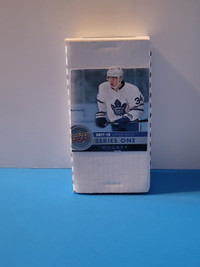 Carte de Hochey Upper Deck 2017-18 Série 1