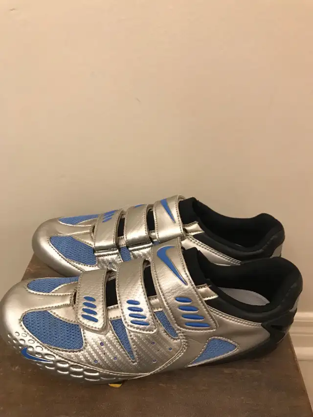 Women’s  Nike Road Bike Shoes Size 41 in Clothing, Shoes & Accessories in Markham / York Region - Image 4