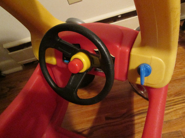 Tikes cozy coupe in Kids in North Bay - Image 4