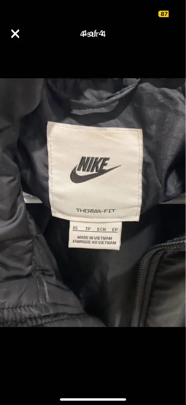 Nike puffer jacket  in Men's in City of Montréal - Image 5
