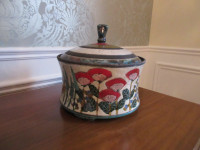 Gros pot décoratif en céramique Raku de 1001 pots à Val-David