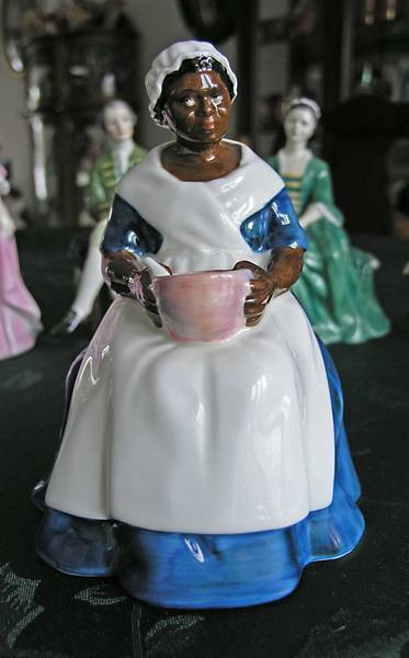 Royal Doulton (The williamsburg Group) 3 pieces + Character Jug in Arts & Collectibles in Guelph
